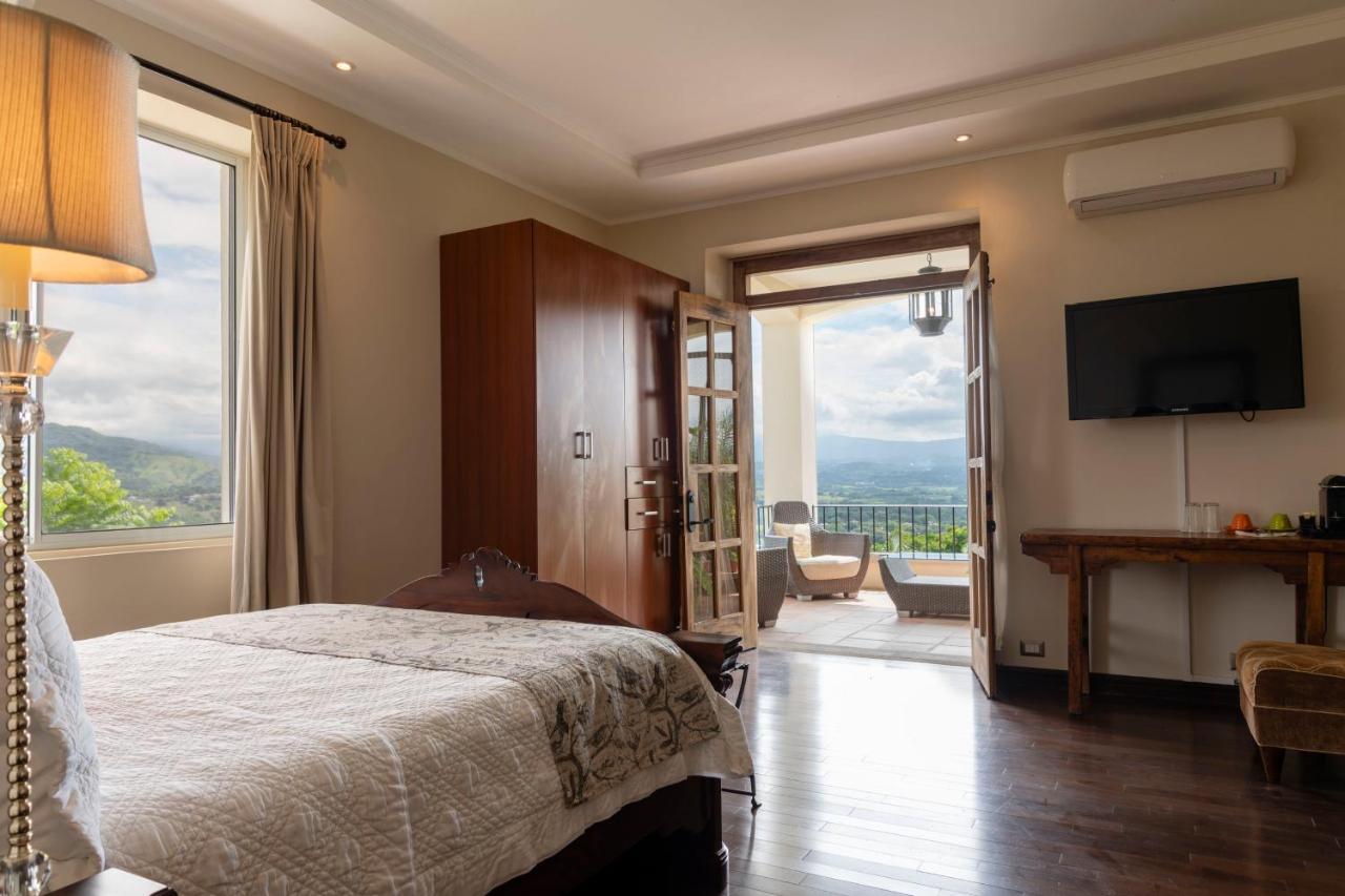 Hotel Boutique Villa Toscana Atenas Dış mekan fotoğraf